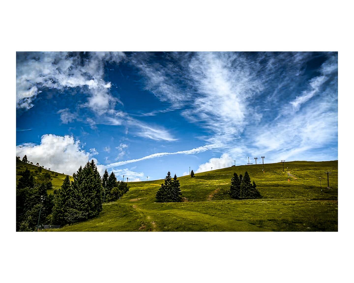 Just yet another landscape

#piedmont 
#mountains 
#landscape 
#bielmonte 
#grass 
#summer 
#fresh 
#piemontephotogroup 
#igpiemonte 
@ig_piemonte